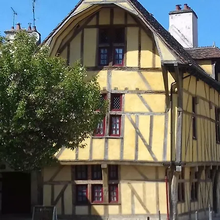Le Saint Nizier Apartment